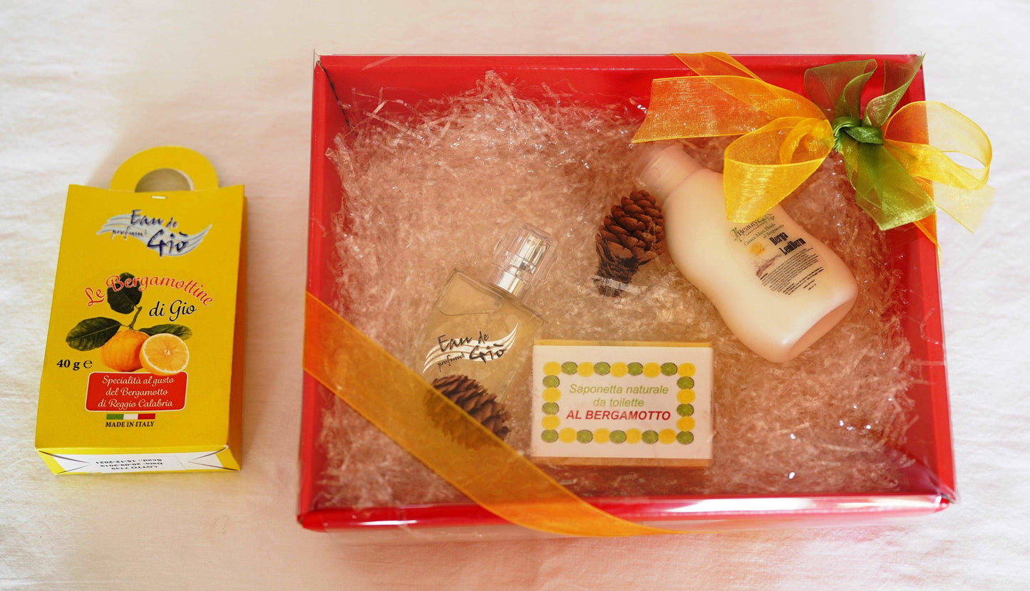 Christmas Box - Profumo, Crema e Saponetta al Bergamotto - I migliori prodotti Made in Italy da Fiera Monza e Brianza Shop - Solo 25€! Acquista subito su Fiera di Monza Shop!