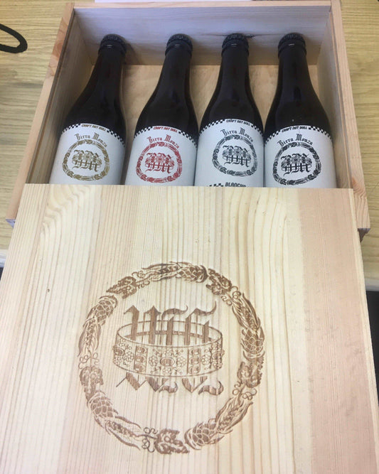 Birra Monza Scatola in legno 4 bottiglie - I migliori prodotti Made in Italy da Fiera Monza e Brianza Shop - Solo 44€! Acquista subito su Fiera di Monza Shop!