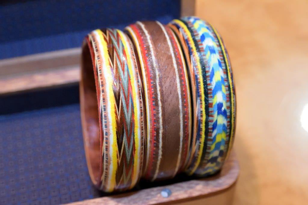 Braccialetti Rigidi in Vero Legno - Lavorazione Intarsio - I migliori prodotti Made in Italy da Fiera Monza e Brianza SHOP - Solo 370€! Acquista subito su Fiera di Monza Shop!