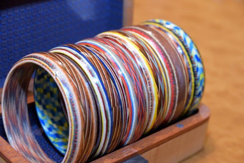 Braccialetti Rigidi in Vero Legno - Lavorazione Intarsio - I migliori prodotti Made in Italy da Fiera Monza e Brianza SHOP - Solo 370€! Acquista subito su Fiera di Monza Shop!
