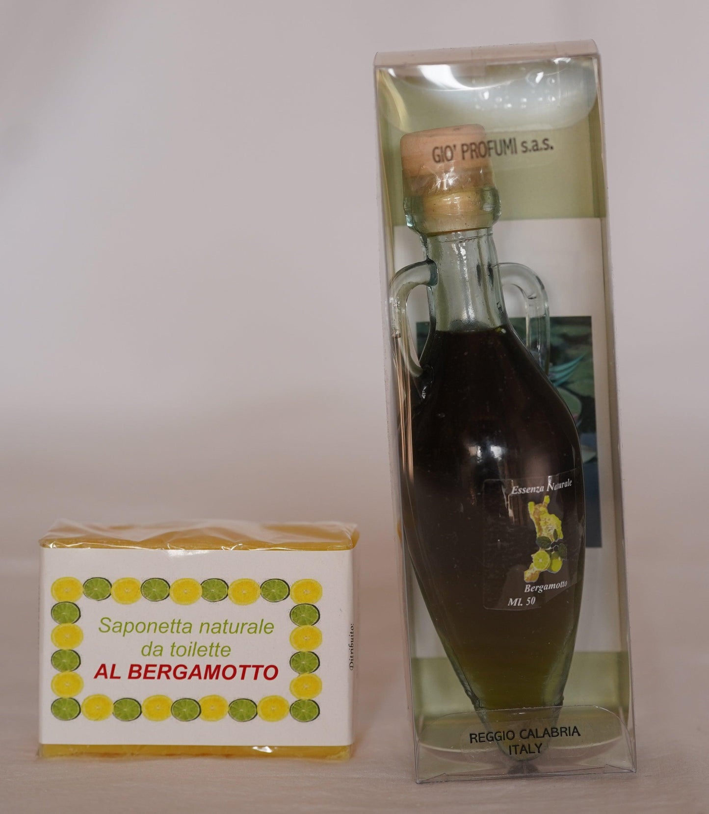 Confezione Regalo- Anforetta olio essenziale puro al bergamotto - Confezione da 2 - I migliori prodotti Made in Italy da Fiera Monza e Brianza Shop - Solo 46€! Acquista subito su Fiera di Monza Shop!