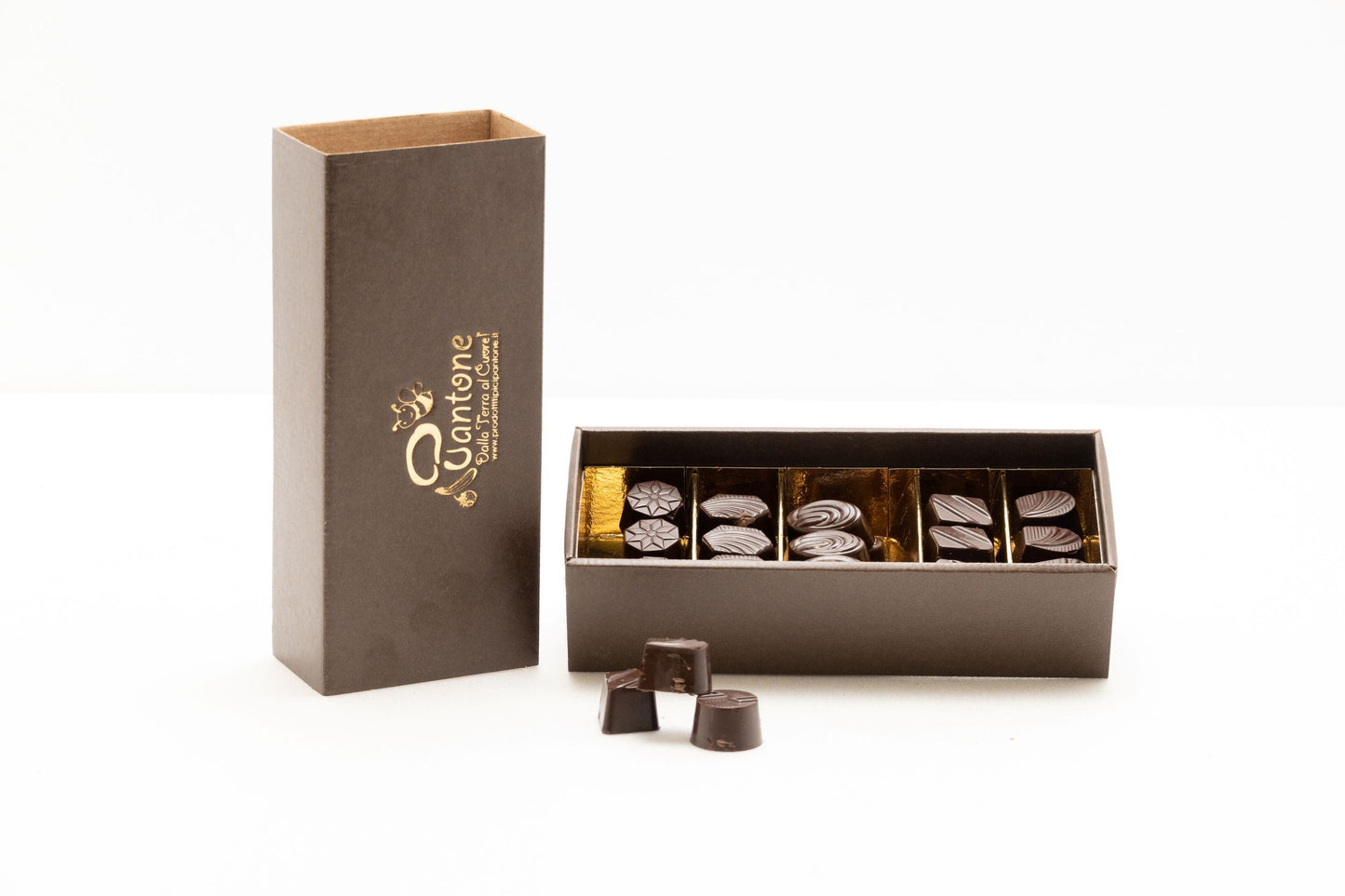 PRALINE DI CIOCCOLATO ARTIGIANALI AL PEPERONE CRUSCO - PANTONE - I migliori prodotti Made in Italy da Fiera di Monza Shop - Solo 33€! Acquista subito su Fiera di Monza Shop!