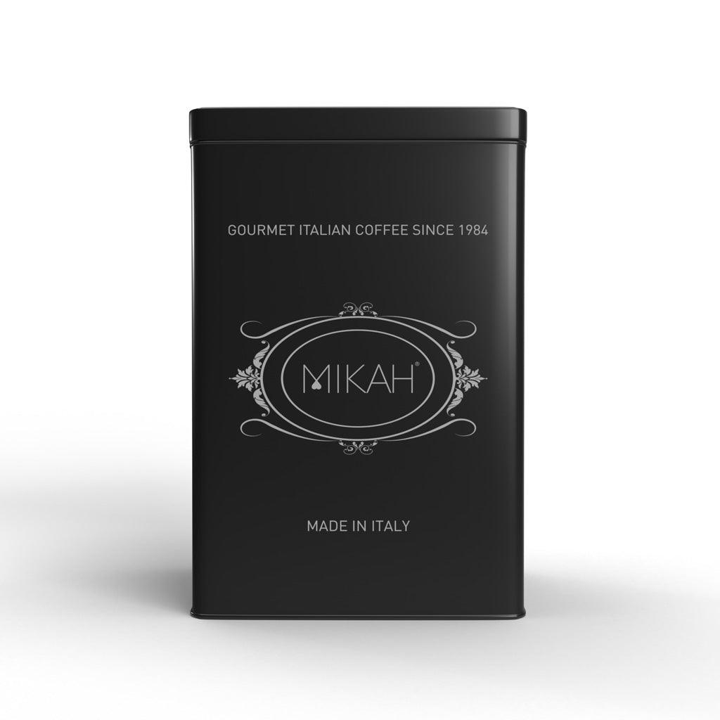 MIKAH - Black Classic TİN - I migliori prodotti Made in Italy da Fiera di Monza Shop - Solo 34.50€! Acquista subito su Fiera di Monza Shop!